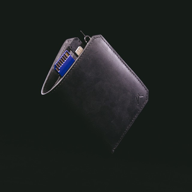 kaizen wallet, black leather wallet, slim wallet