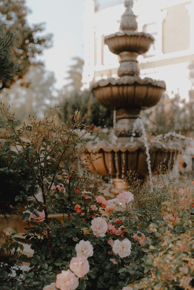 Pondless Fountains | Backyard Waterfalls