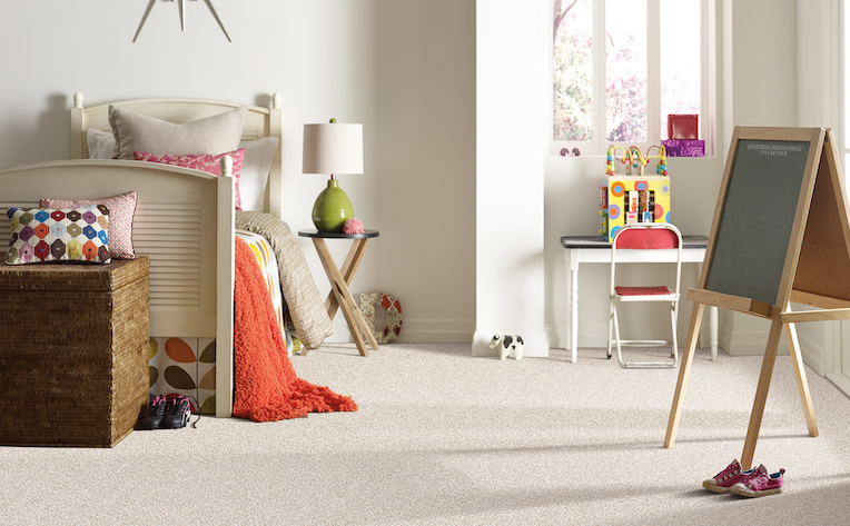 children's bedroom neutral colored carpet