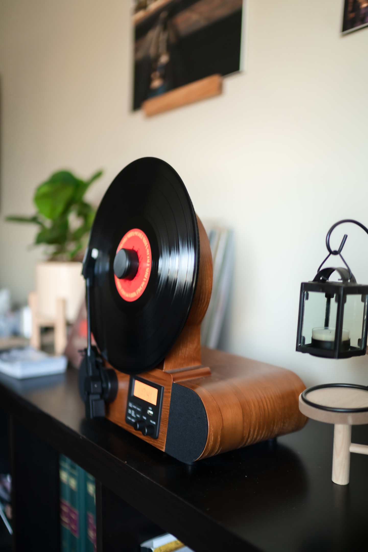 Vertical Playback, Record Player
