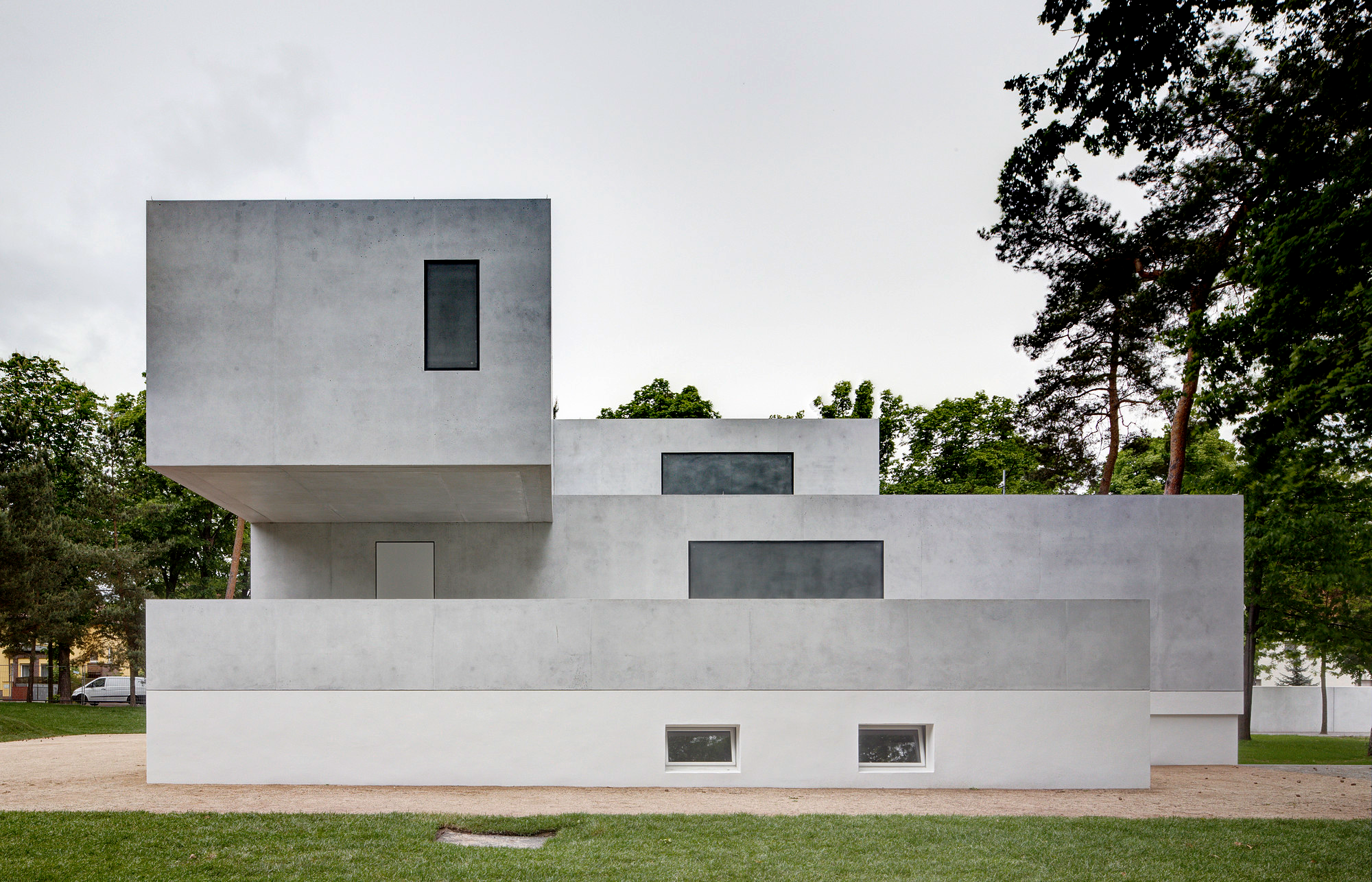 New Bauhaus Master Houses by Walter Gropius @ www.archdaily.com