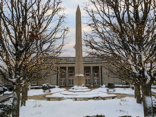 A historic New England town centered on Greenwich Avenue