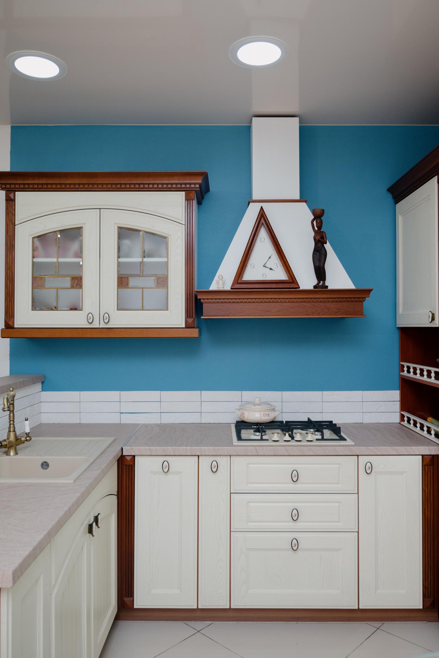 Blue and ivory in a kitchen together