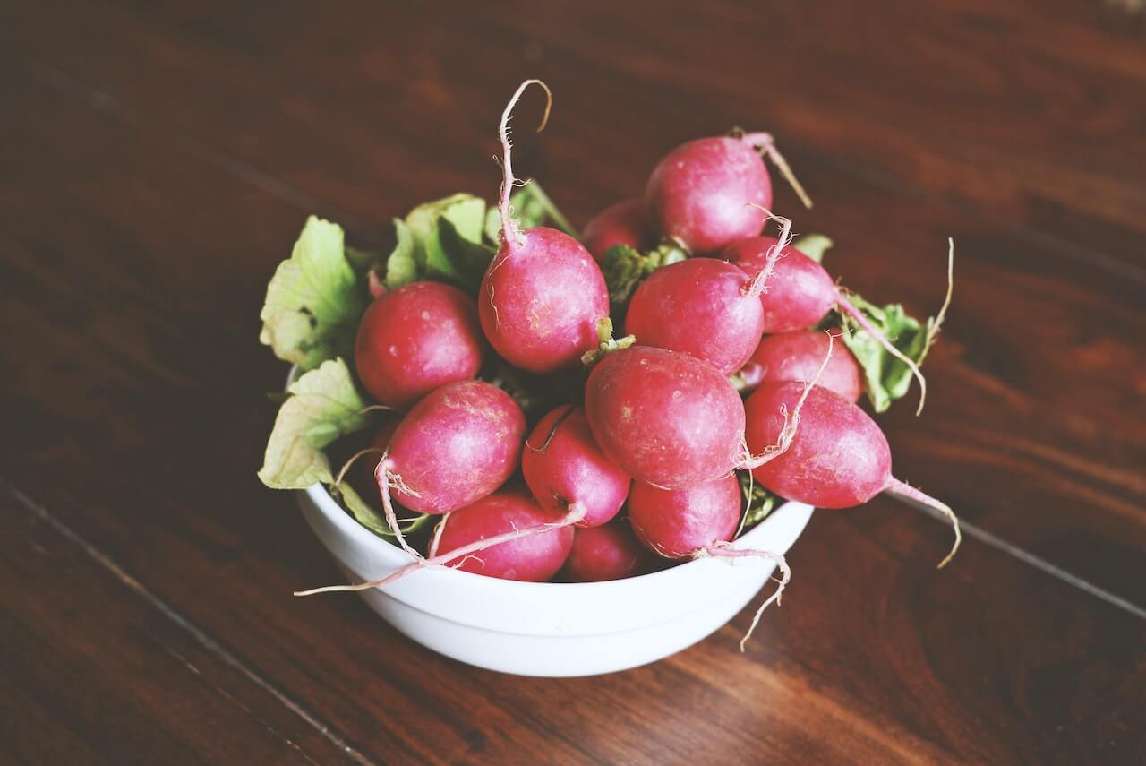 radish leaves