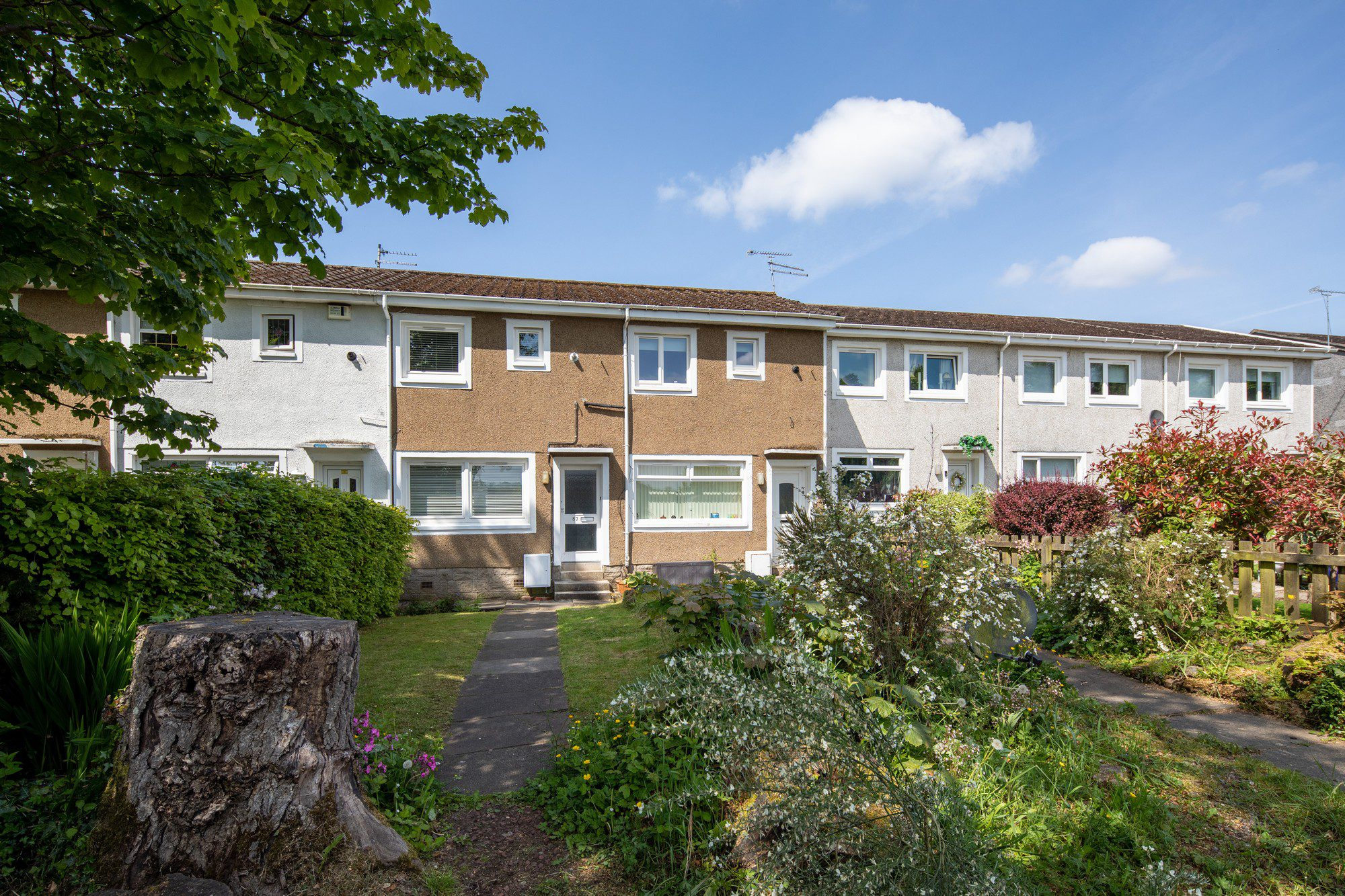 two bedroom properties available in newton Mearns close to local amenities 