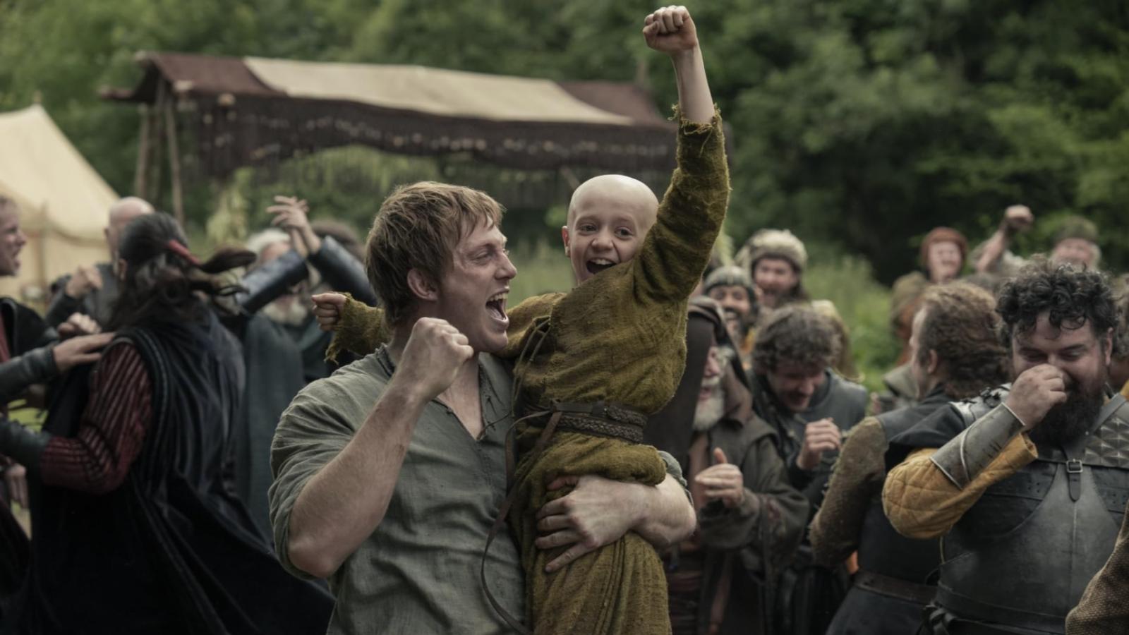 Dexter Sol Ansell and Peter Claffey in A Knight of the Seven Kingdoms