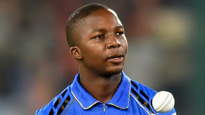 Kwena Maphaka (MI)