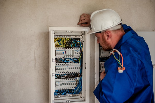 commercial electrician in Alberta - Copper Electric