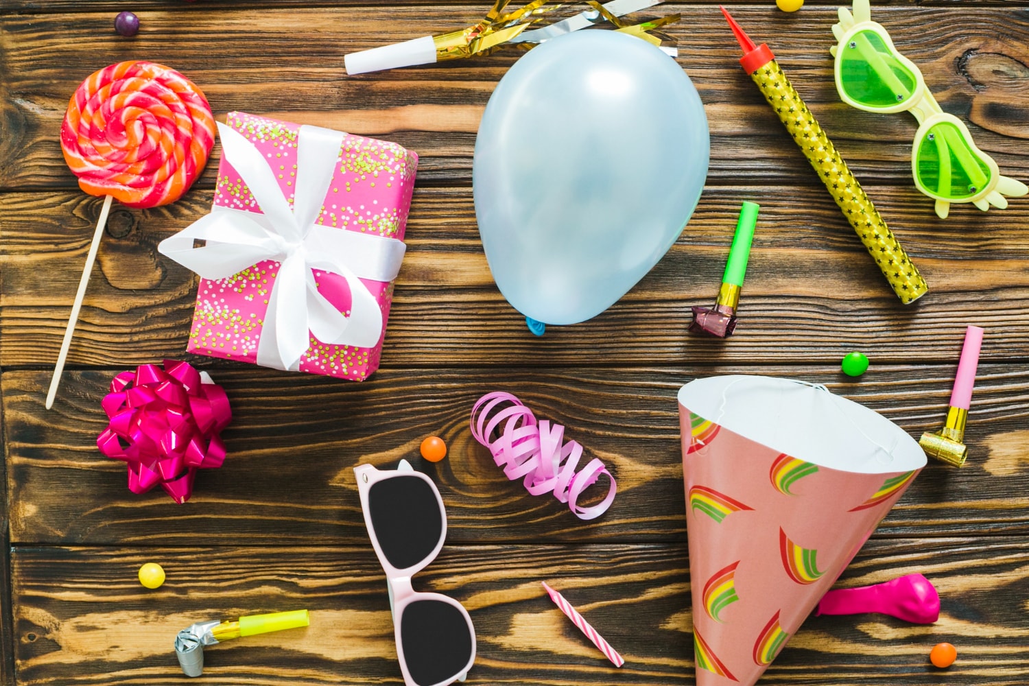 finding party supplies to sell products as online stores or an online business
