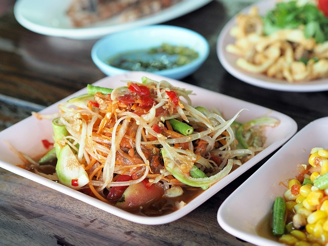 papaya salad, isaan food, thai food