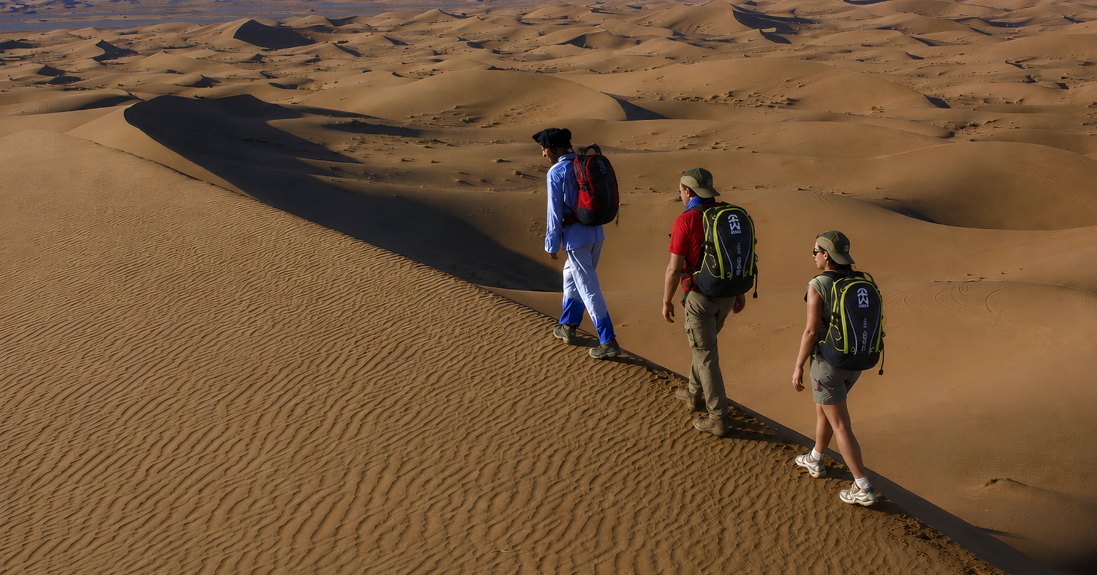 Randonnée dans les dunes de Merzouga avec sacs à dos Wilsa Outdoor