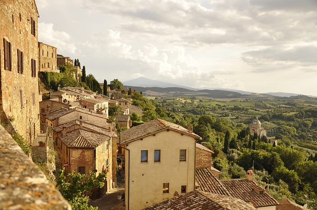 Villas in Tuscany with romantic hideaways