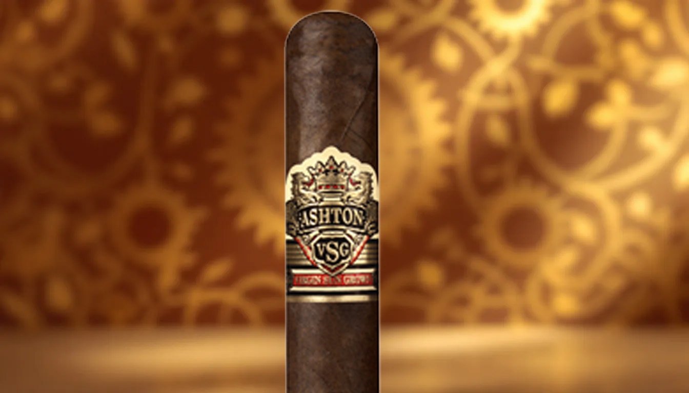 Ashton VSG Eclipse cigar showcasing its construction quality.