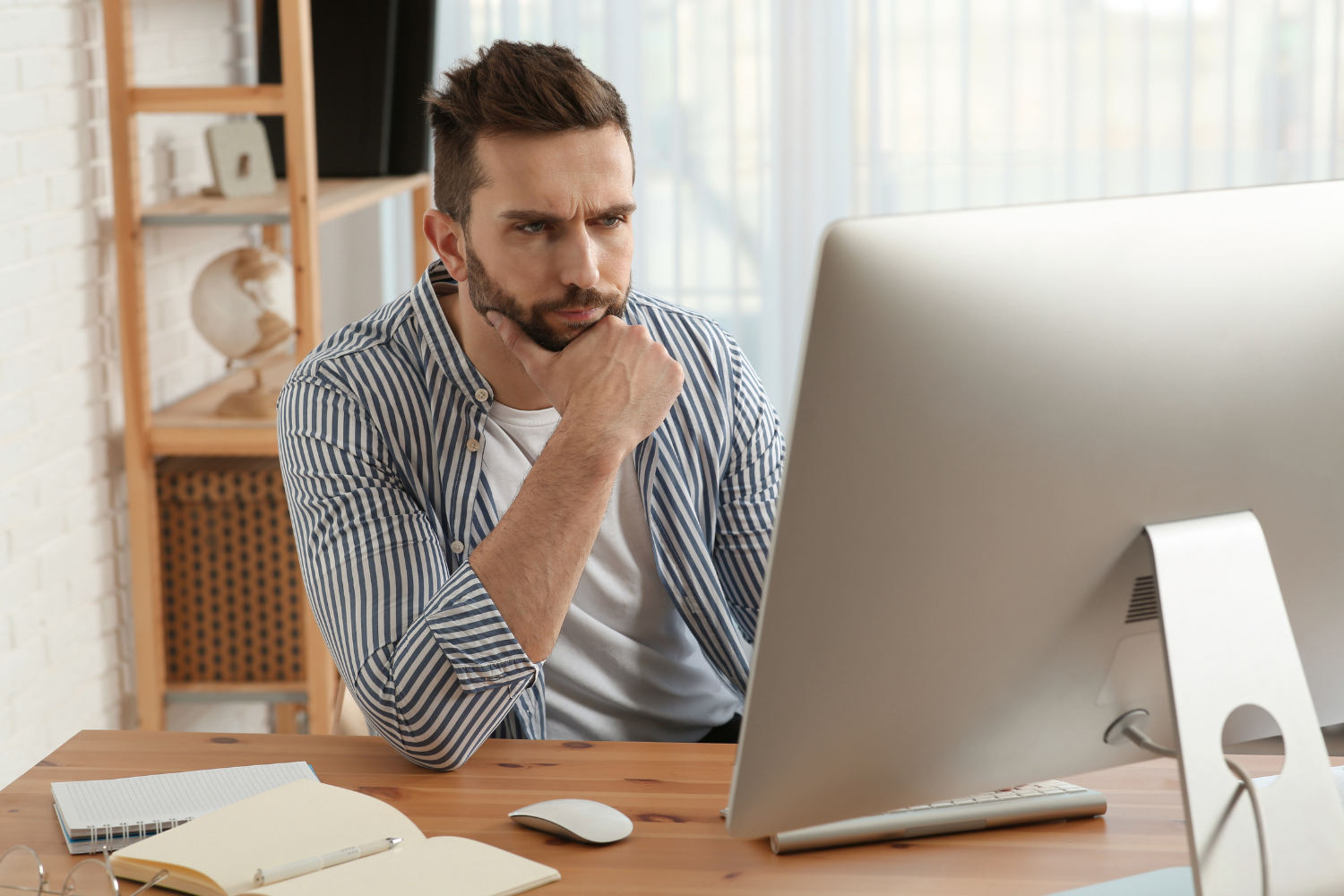 Business owner taking an online quiz.