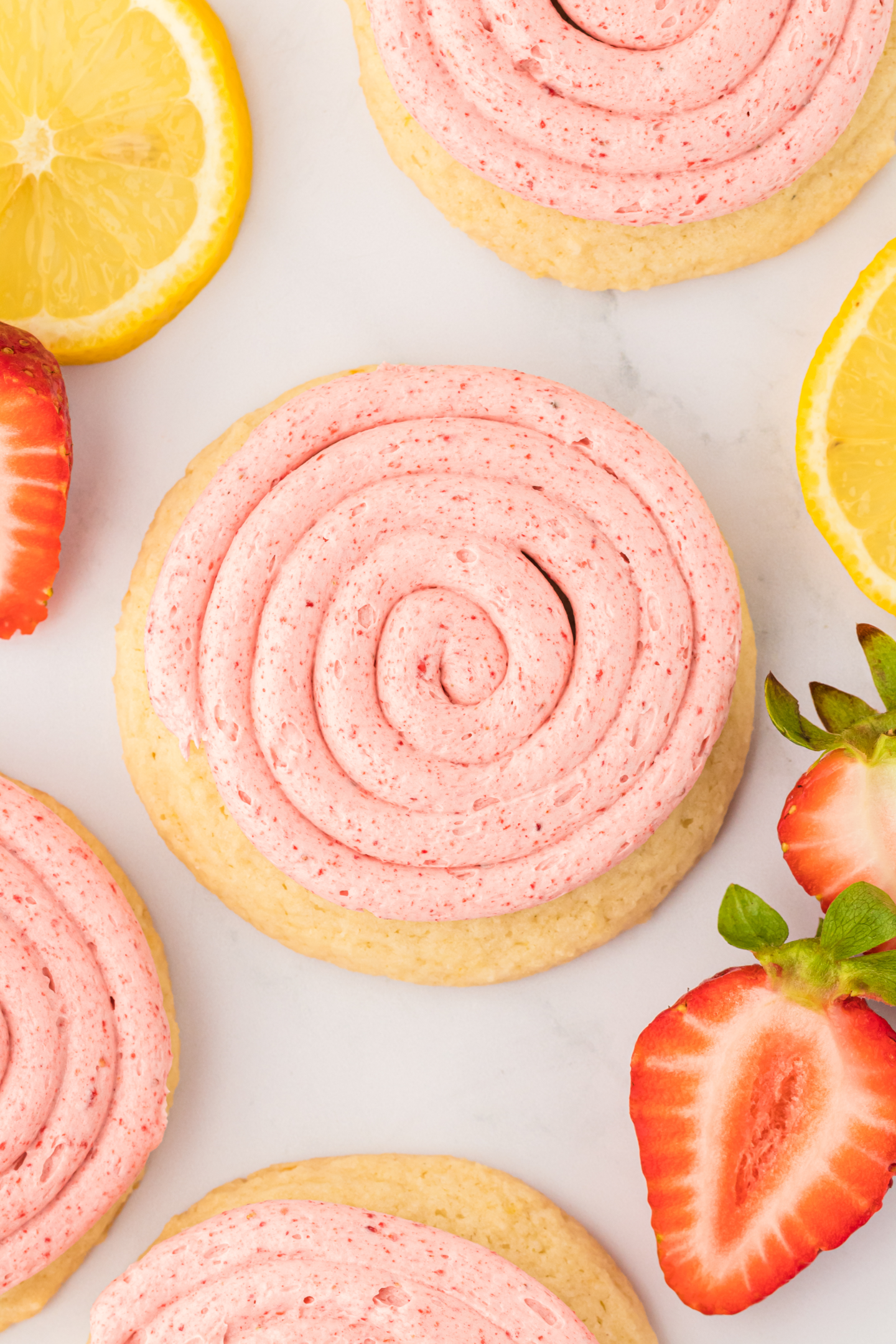 strawberry lemonade cookies with fresh cut strawberries