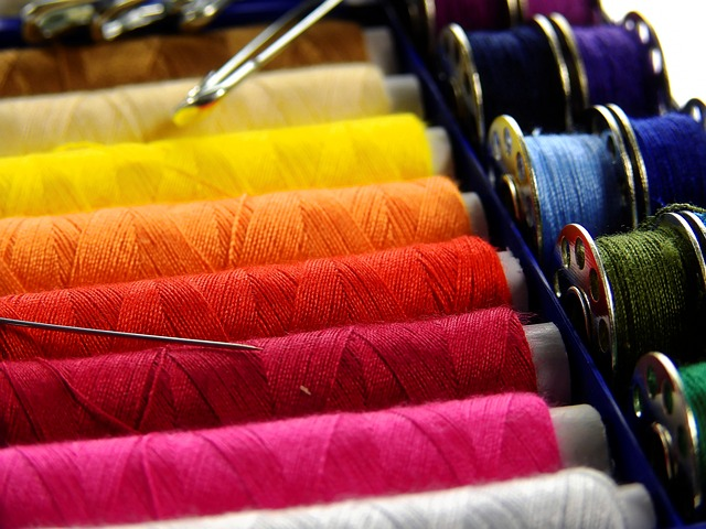 yarn, thread, sewing machine 