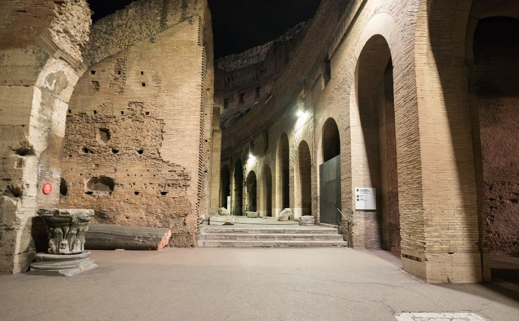 Colosseum at Night: pros & cons of best 3 tours with an unbeatable atmosphere 2 Peaceful and quiet Colosseum at night Credit: Holly Thompson