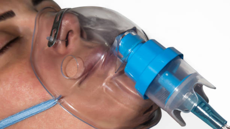 Silicone respiratory mask