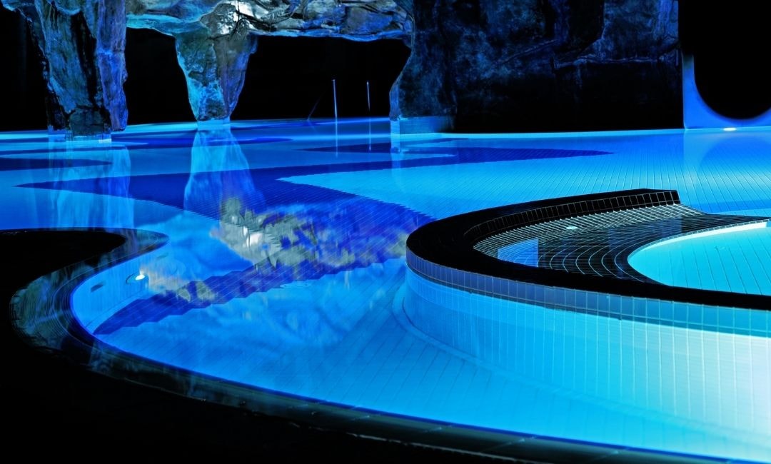 pool light fixture