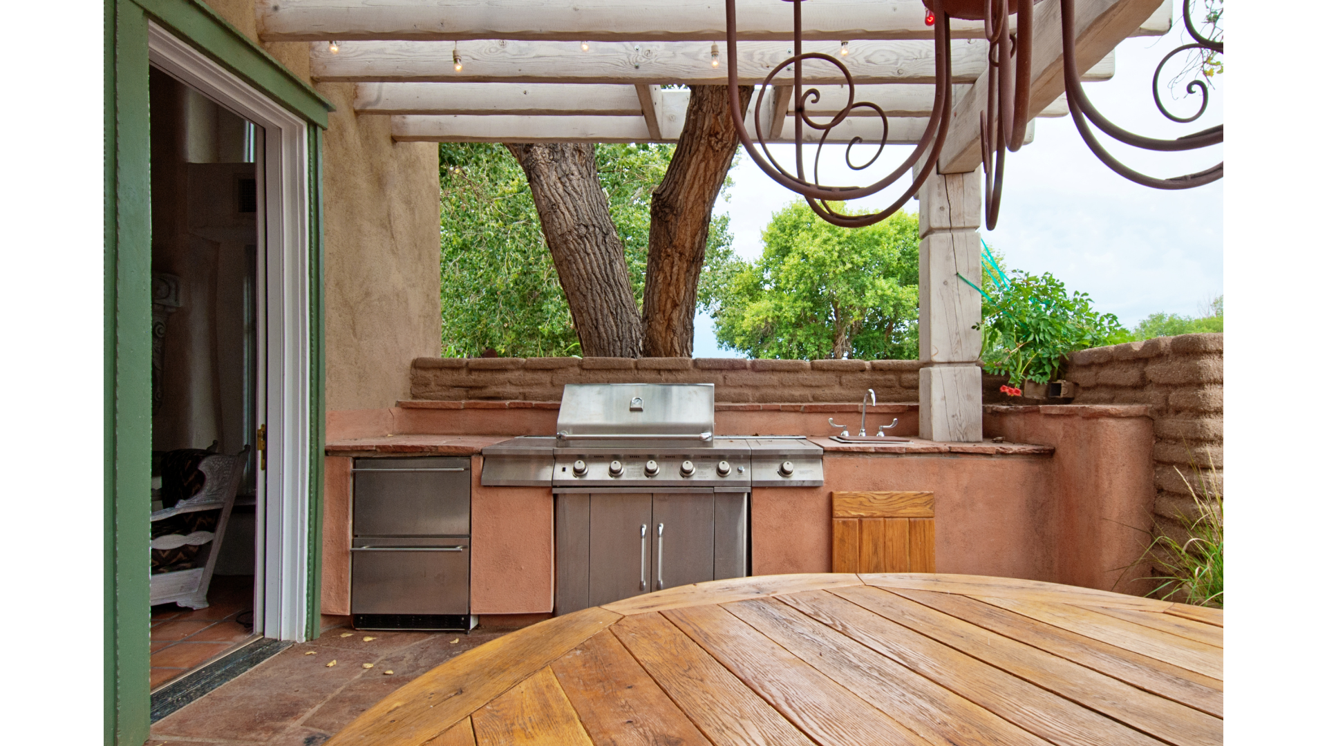 outdoor kitchen with gas grill