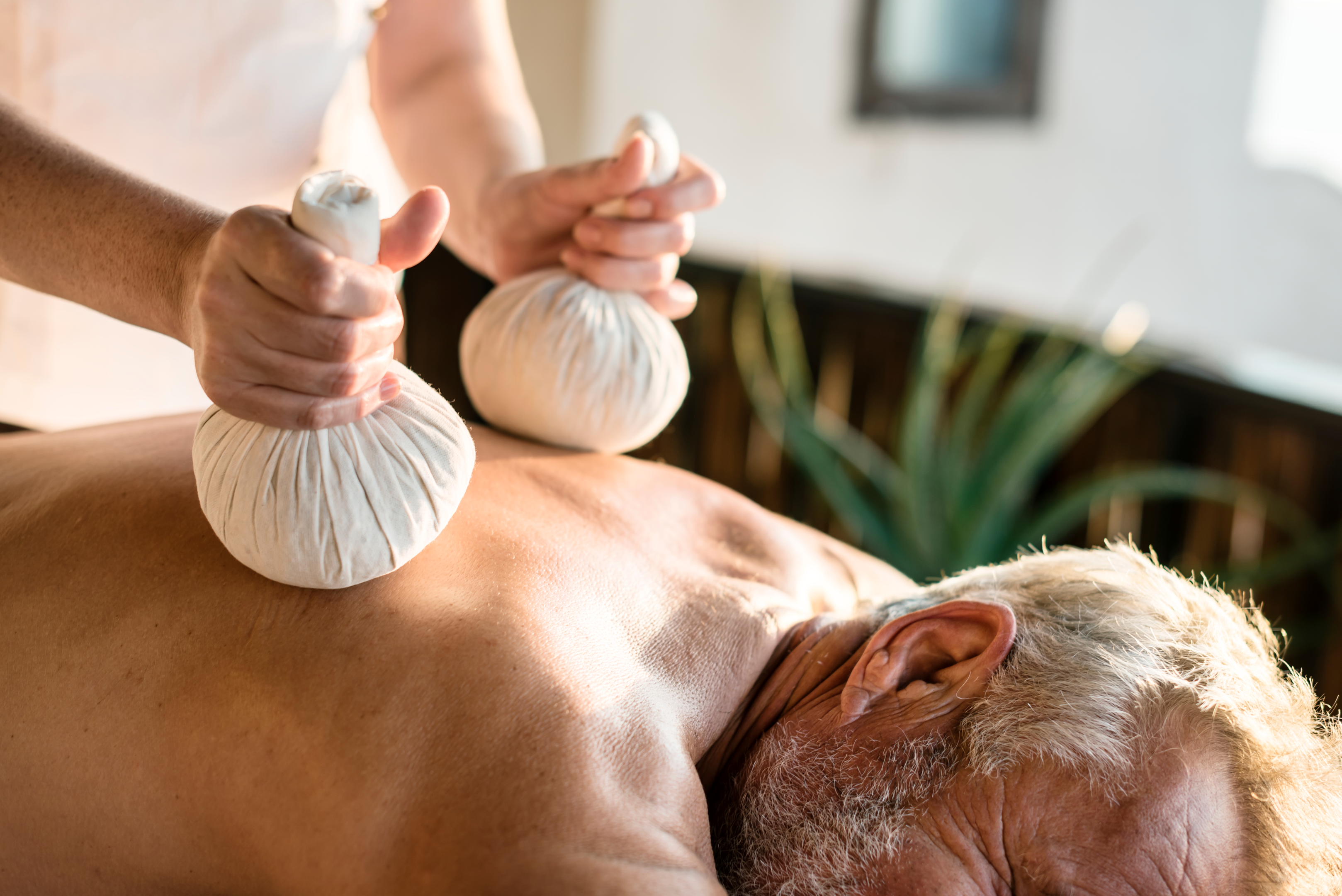 North Strathfield massage therapist saging on clients 