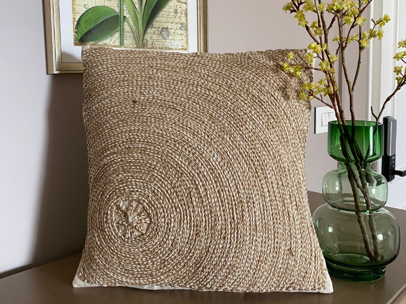 burlap fabric used for pillow cover