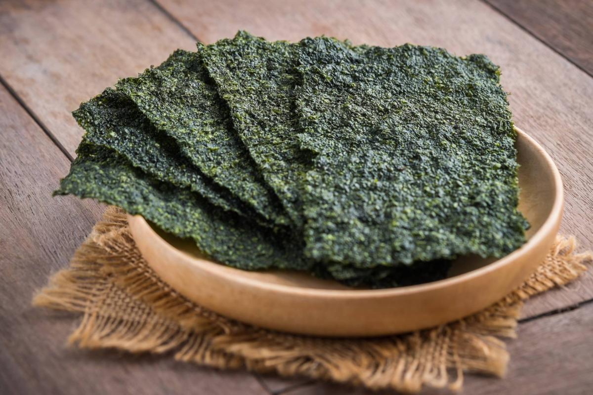 What are seaweed chips made of?