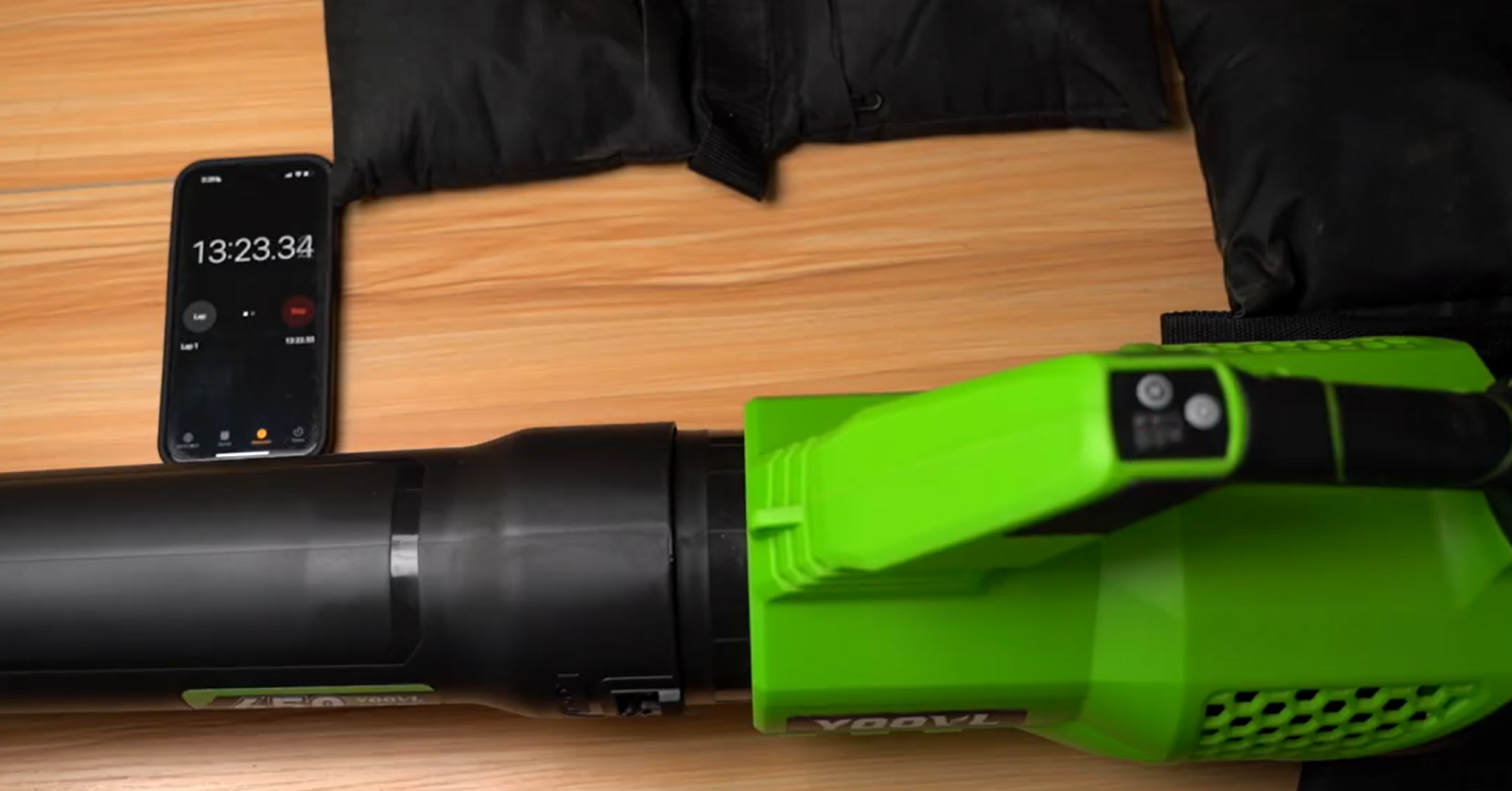 YOOVL blower being timed to measure its battery runtime