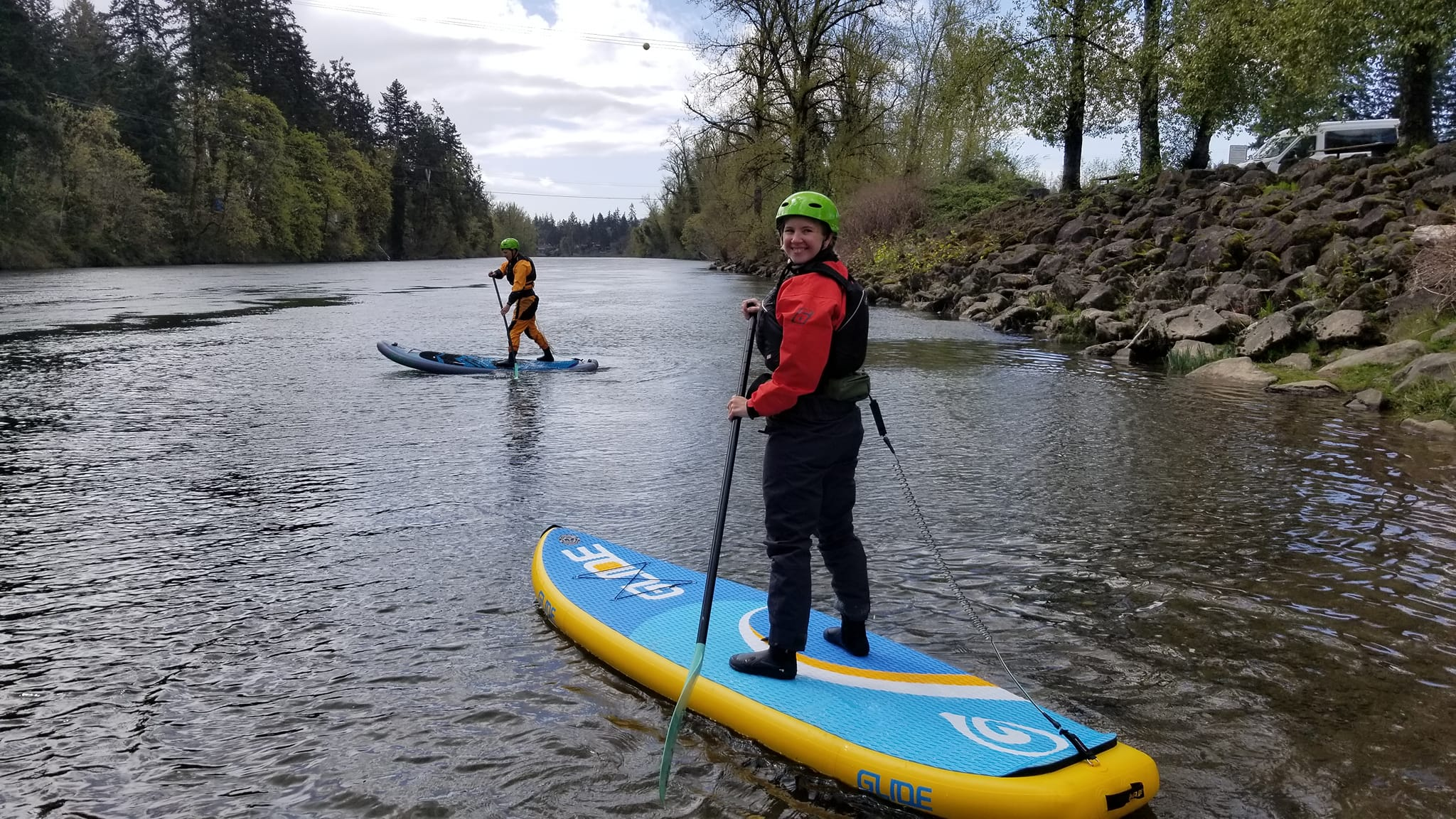 good inflatable paddle boards and adjustable aluminum paddle