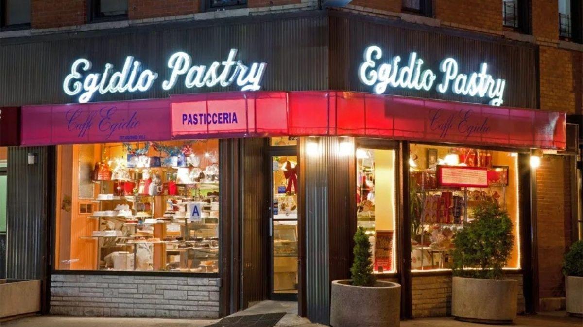 Egidio Pastry Shop exterior photo at night