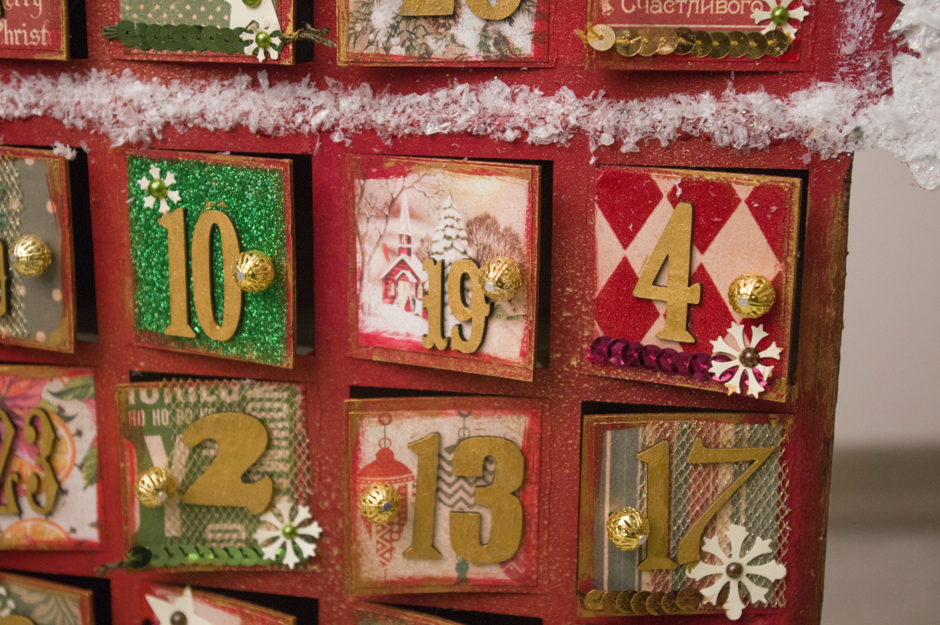 Use an advent calendar to accompany your Christmas decorating ideas at home