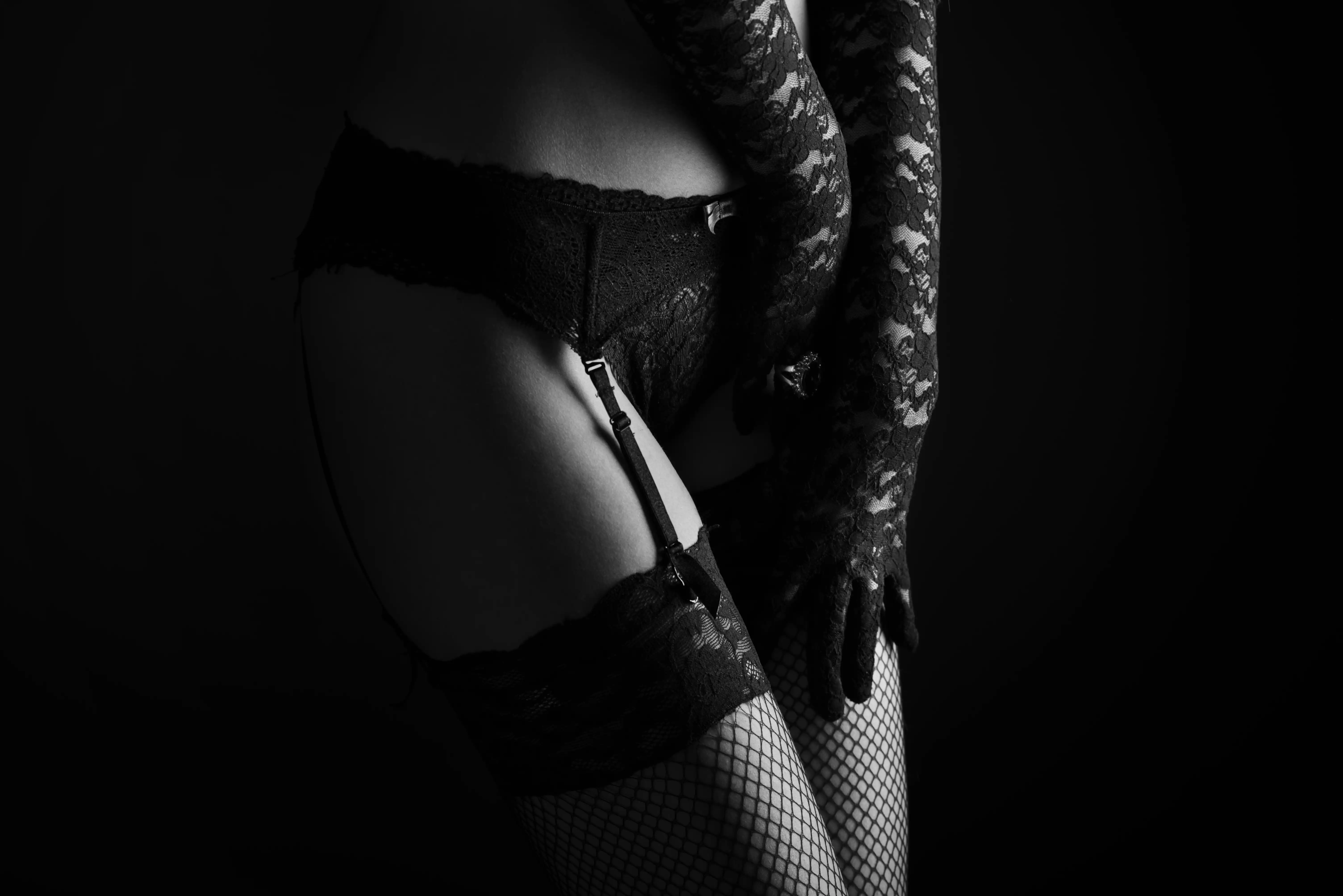 s'habiller-avec-sa-lingerie-de-luxe-prÃ©fÃ©rÃ©e-et-se-mettre-dans-tous-ses-Ã©tats