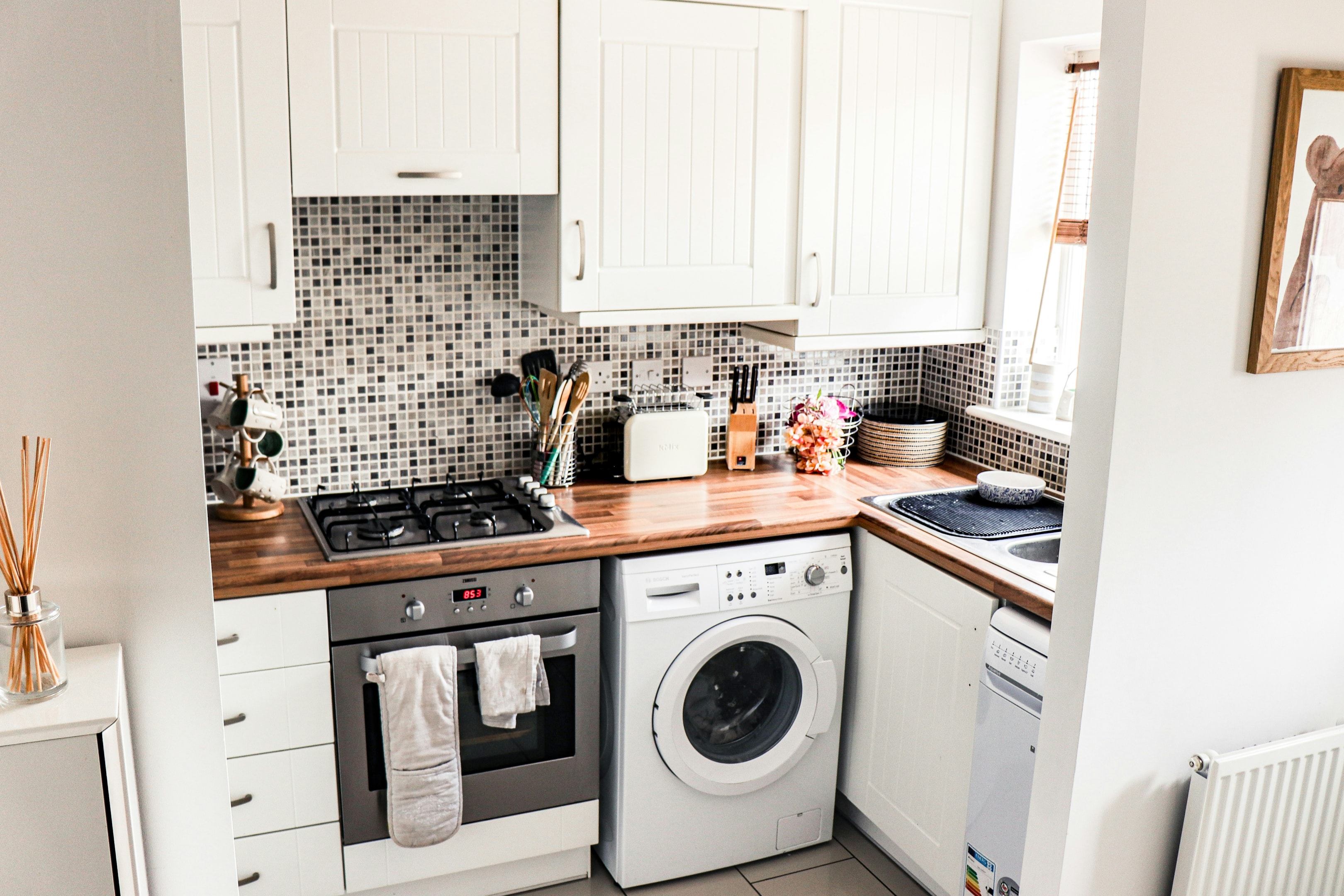 take advantage of December being quite for those selling home to get a quicker sale 