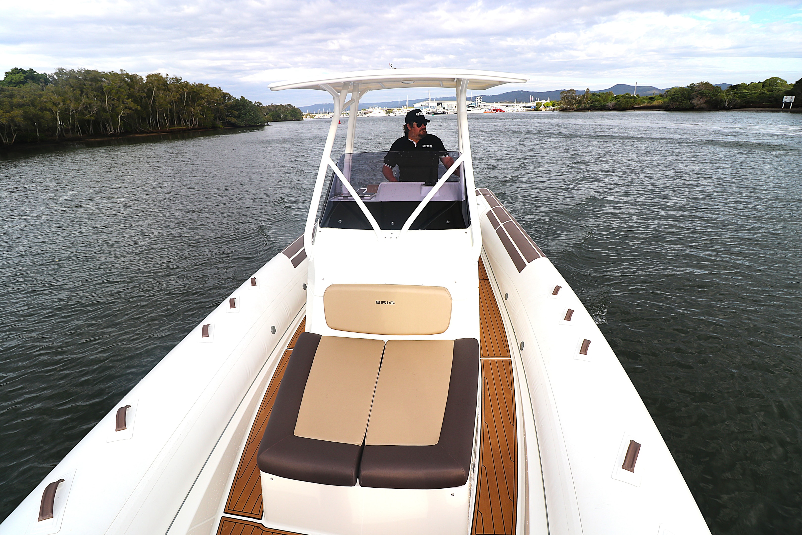 From point to stern, you'll love the Brig Eagle 10 from the moment you leave harbour.