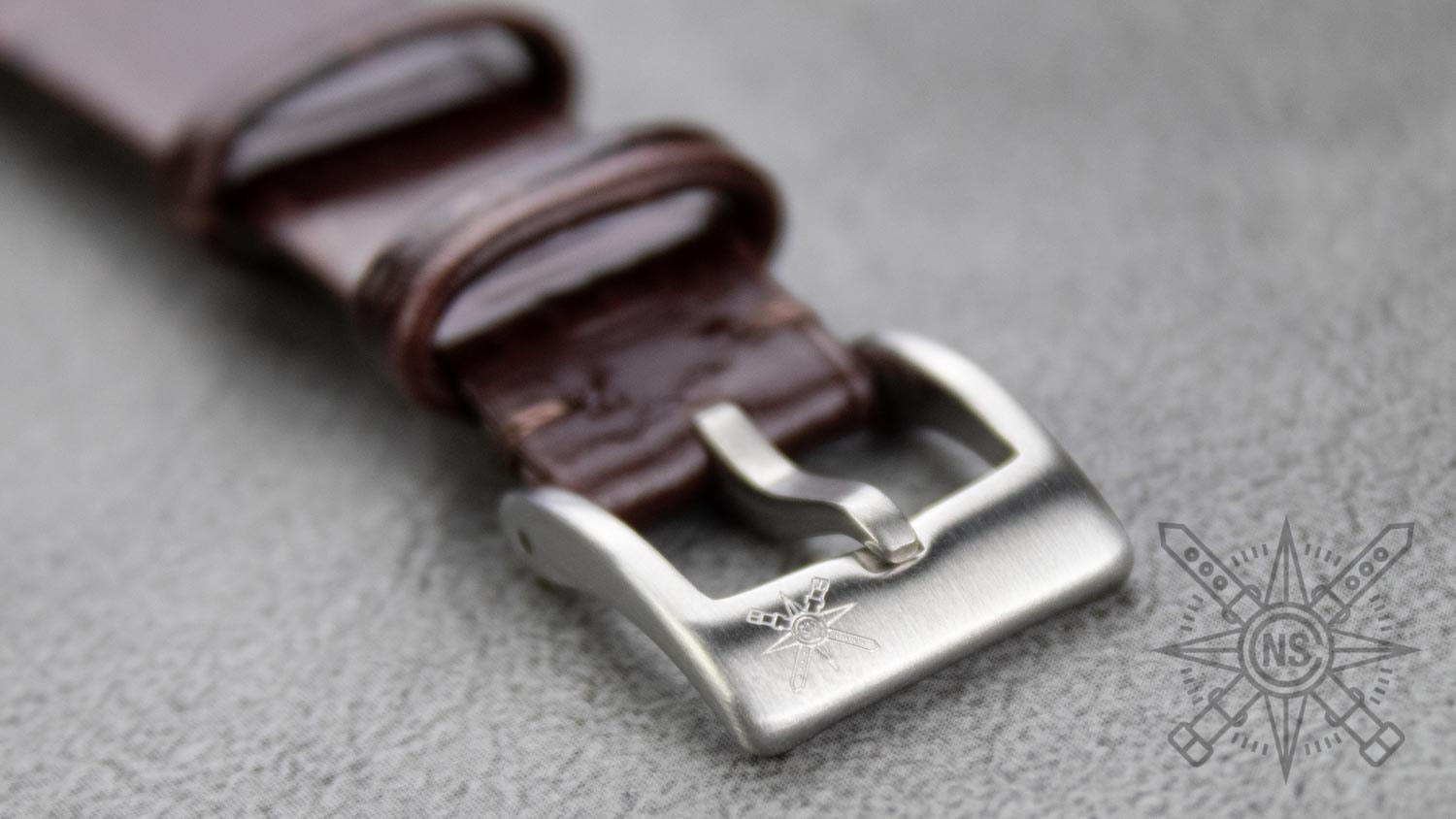 Selecting the perfect alligator watch strap with different options.