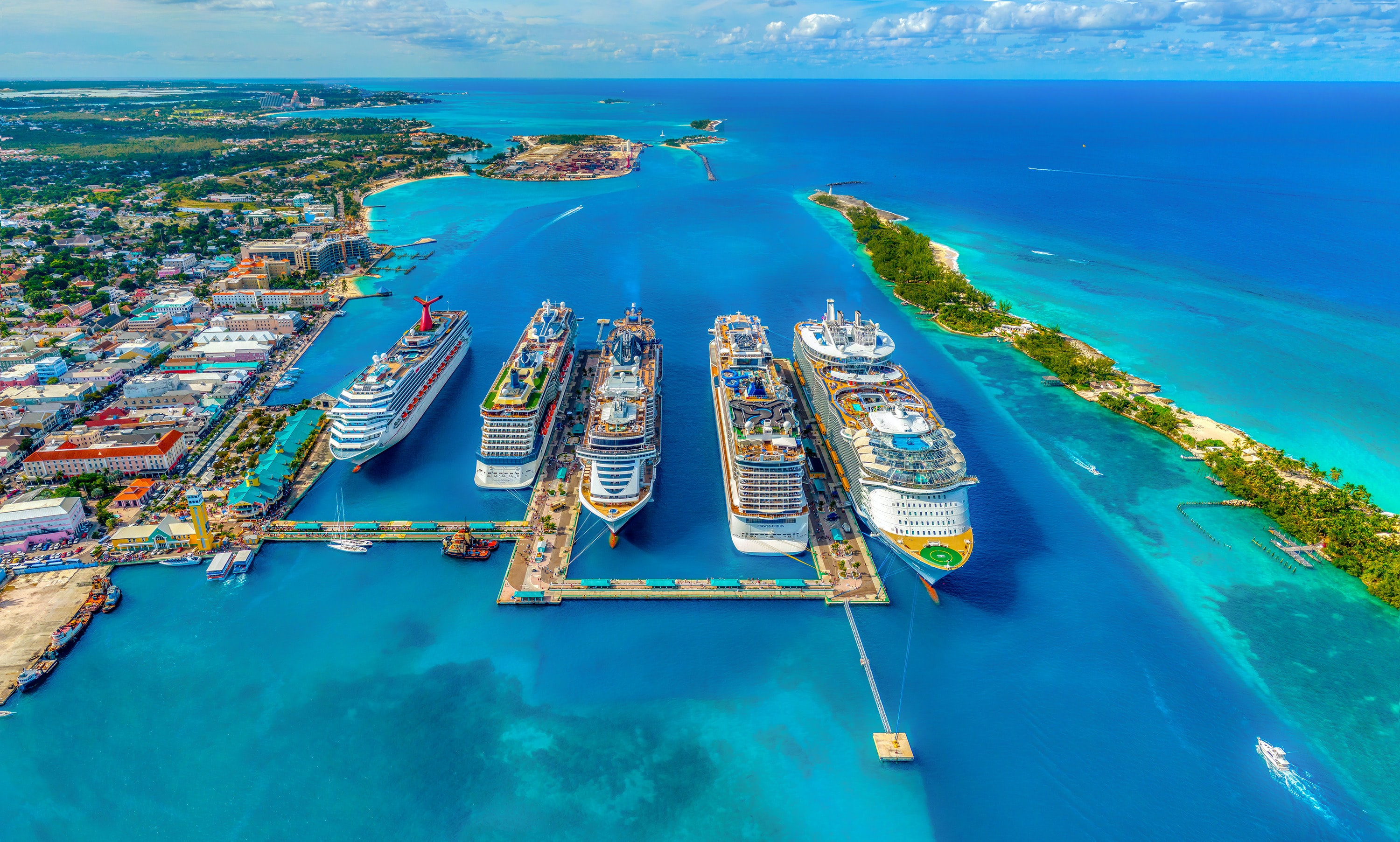 Cruise ships in the Bahamas