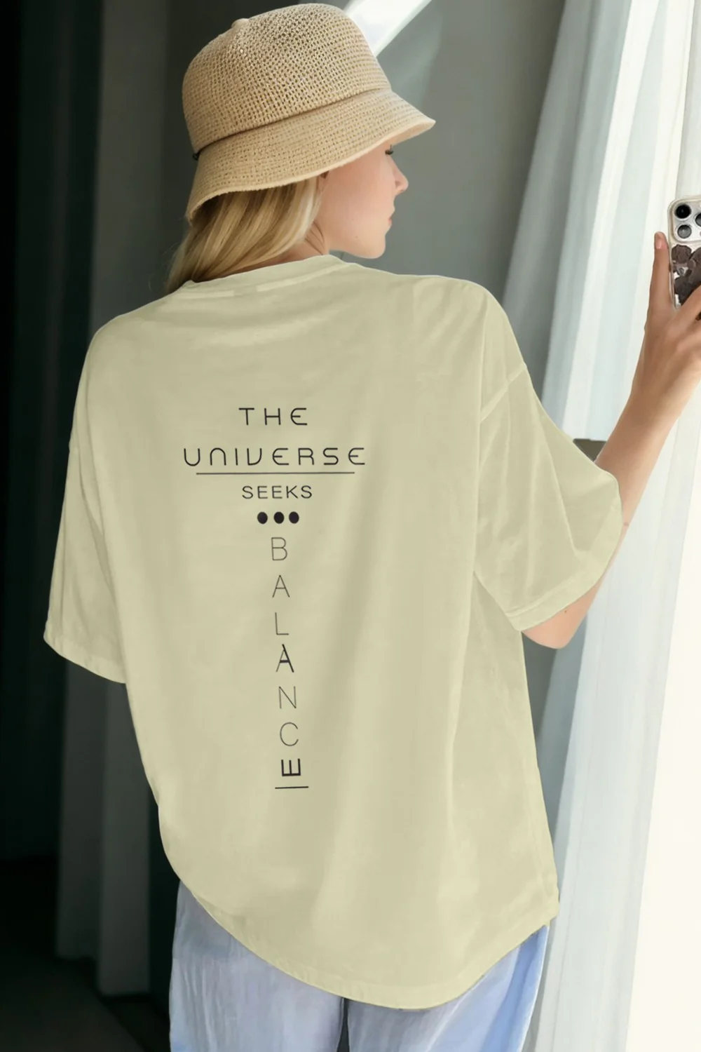 Oversized beige graphic T-shirt