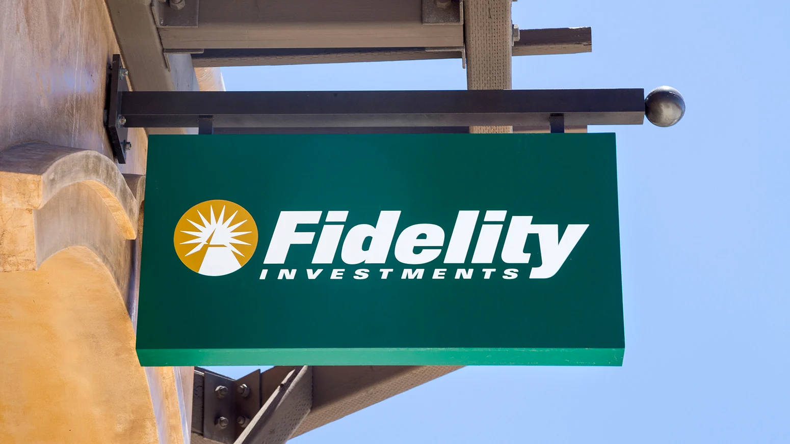 Fidelity Crypto Industry and Digital Payments ETF with a focus on Bitcoin investments.