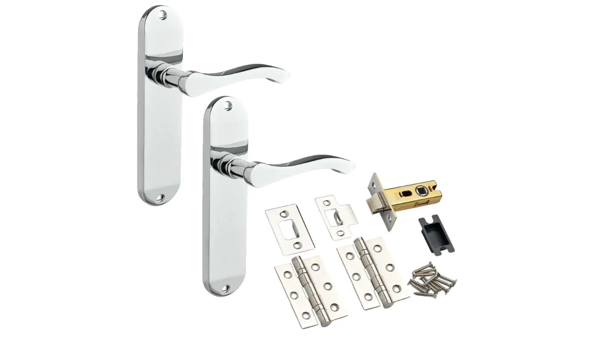 Door handle pack - lever on backplate with latch - polished chrome finish 