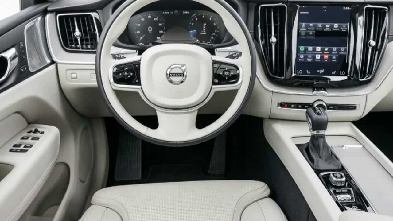 Volvo XC60 T6 Interior - Best Luxury Hybrid SUV