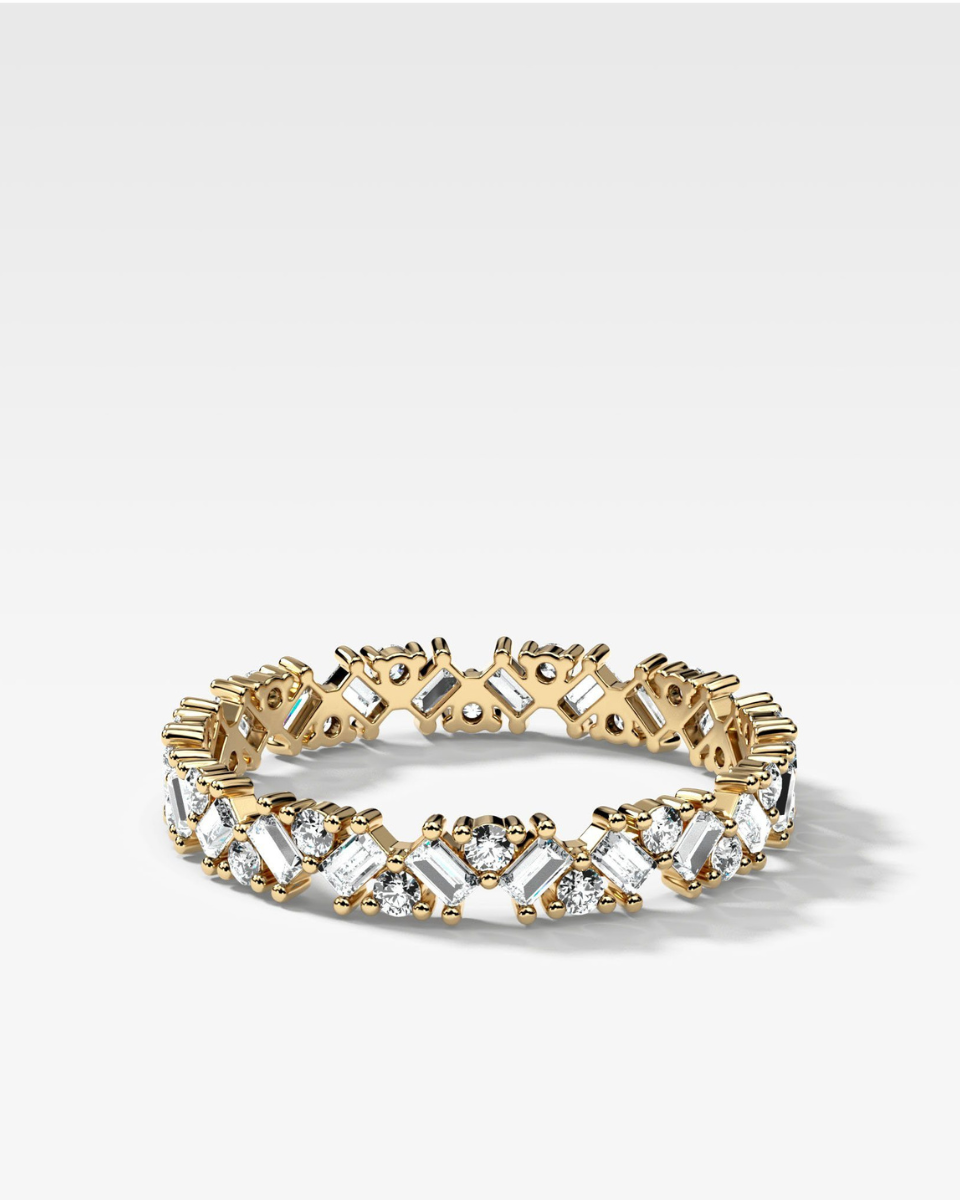 BAGUETTE DIAMOND MEDLEY ETERNITY BAND WITH ROUND DIAMONDS AND BAGUETTE DIAMOND