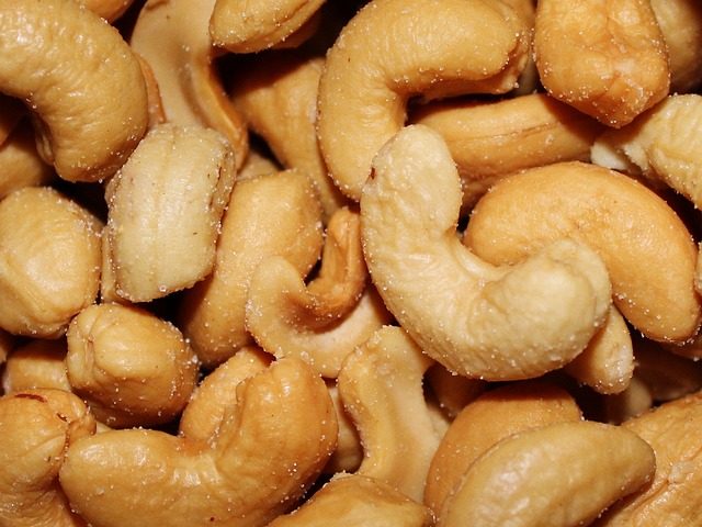 cashew nuts, nuts, salt