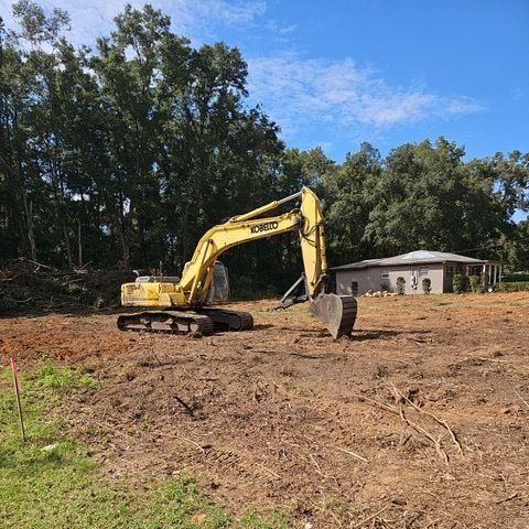 Brush clearing and land clearing with a excavator