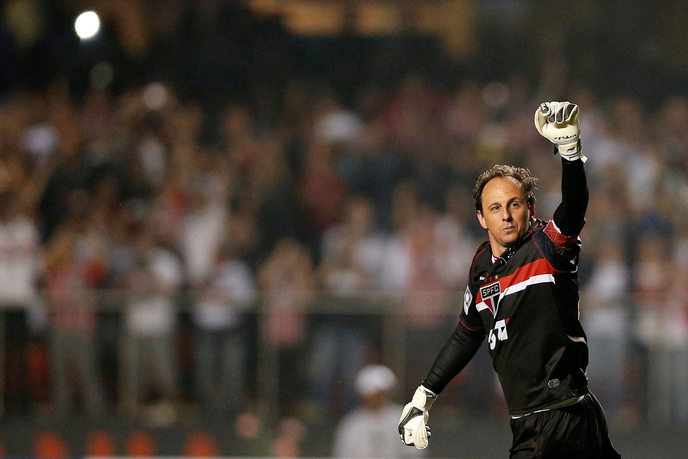 Rogério Ceni é o goleiro que mais marcou gols no mundo. Foto: Piervi Fonseca/AGIF