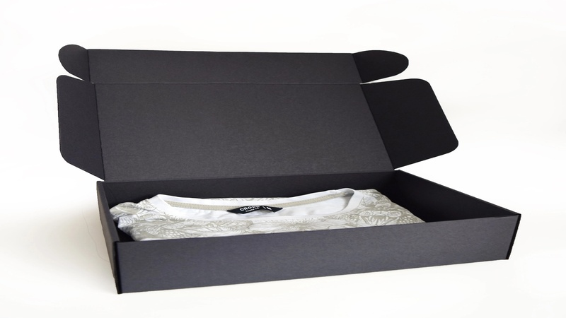 black packaging box for clothes