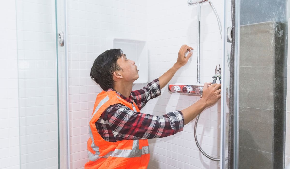 Bookkeeping Tips for Plumbers