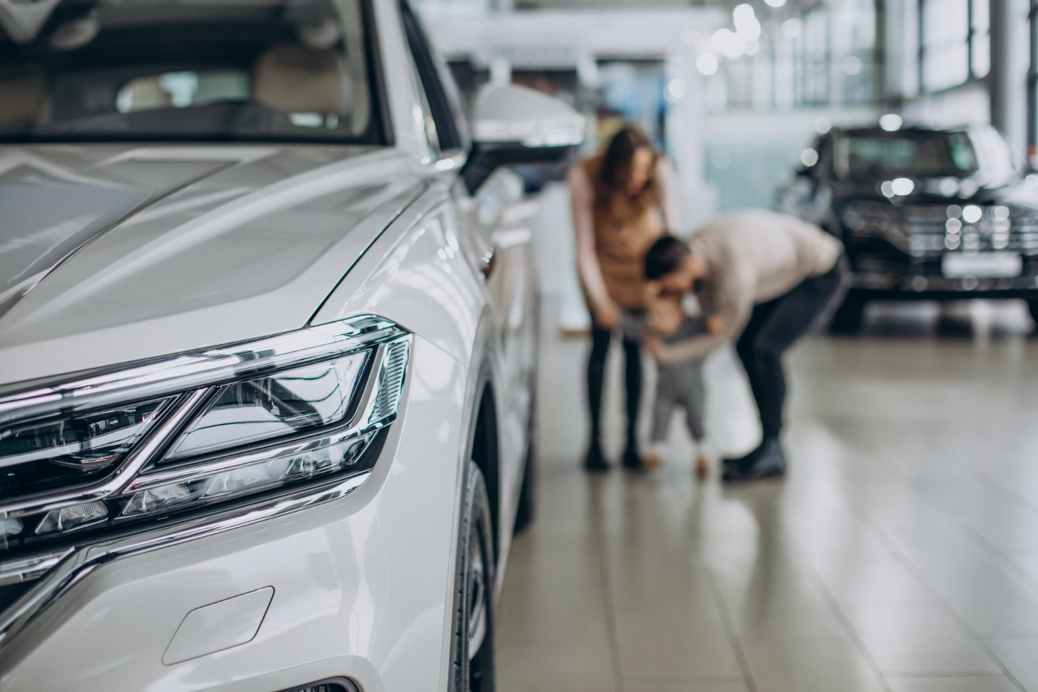 What is are an automotive service advisor’s responsibilities?