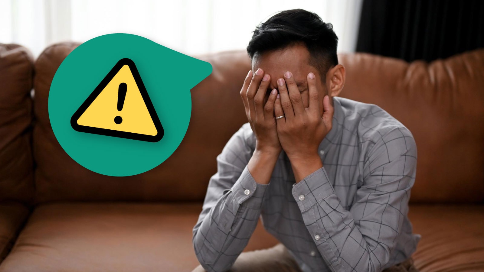 Pria menutup wajah dengan tangan dan ikon peringatan kuning — stres akibat kecanduan nikotin