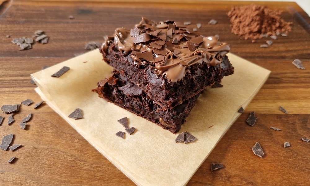 saftige Protein Brownies mit Schoko Topping