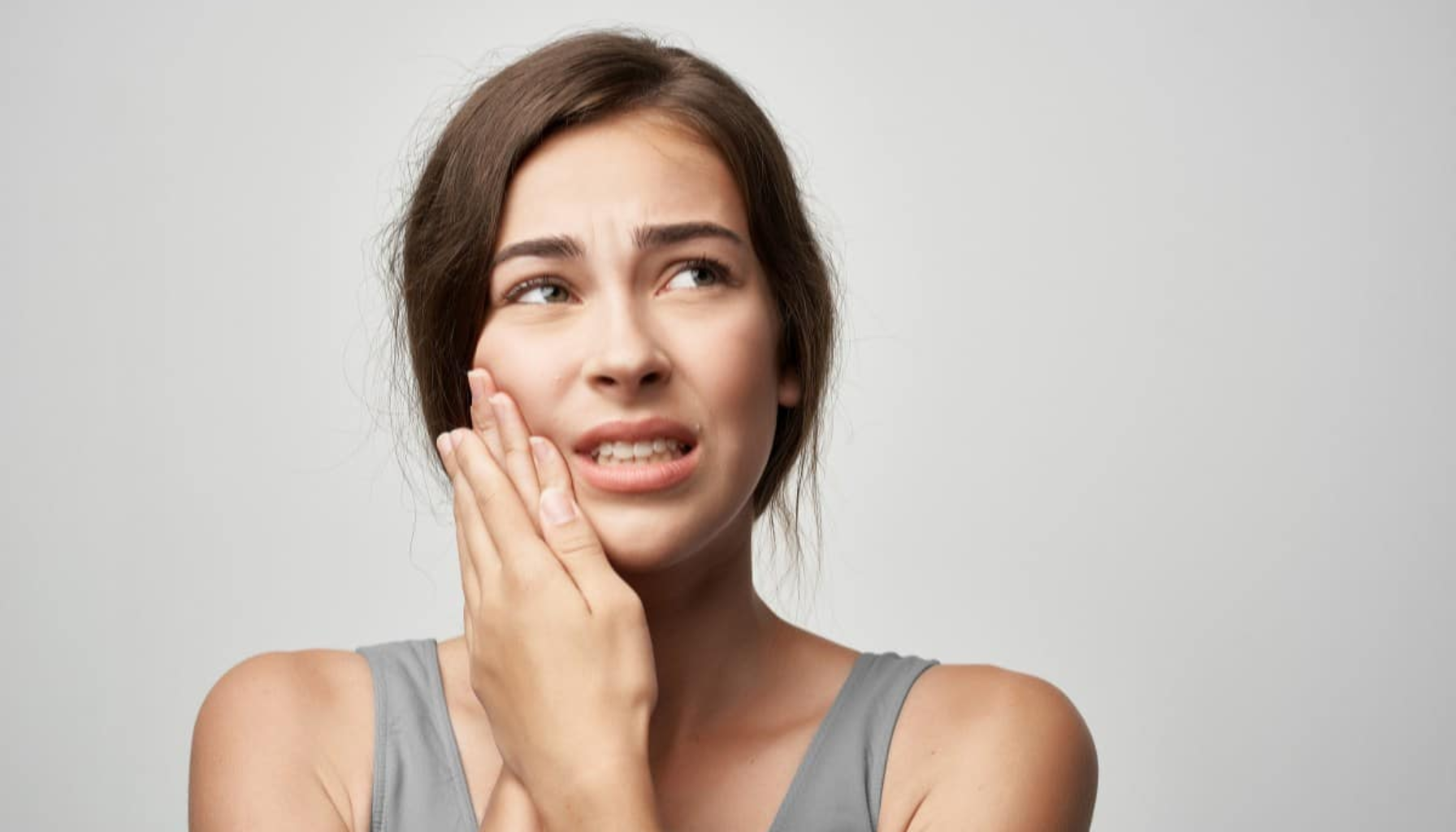 Tannsykdom tegnene du må oppdage før det er for sent 11 Mann som presser hånden mot kinnet med tydelig smerte, som om han opplever sterk tann eller kjevesmerte. tannsykdom behandling av periodontitt dårlig ånde utviklingen av periodontitt hos tannlegen alvorlig periodontitt periodontitt god munnhygiene to ganger betennelse i tannkjøttet ganger om dagen dårlig munnhygiene blødende tannkjøtt bruk tanntråd løse tenner rundt tennene tennene tegn på periodontitt blødning fra tannkjøttet hovent tannkjøtt blant annet slike tilfeller tannkjøttet andre sykdommer tenner behandling rundt tannen tannkjøttbetennelse hos tannlegen ofte tannsykdommer plakk god viktig sykdommen alvorlig tannkjøtt tannstein under mer bakterier betennelse tannen munnhygiene symptomer bruk unngå røyking behandlingen bør får gingivitt rundt dine derfor føre sykdommer godt behandles tid tann andre gir regelmessig tannlege diabetes undersøkelse helfo mye forebygge fjerne sykdom munnen pasienter holde flere tanntråd grundig betennelsen tannkjøttsykdom